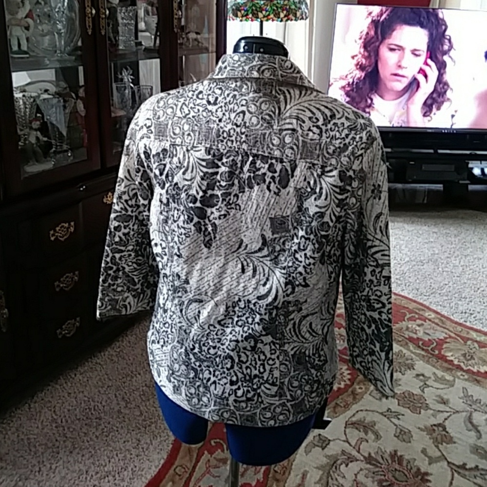 Jacket - Picture 2 of 3